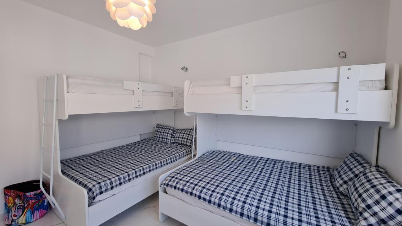 Ferienwohnung Rocknest Sea View Penthouse Sarandë Exterior foto