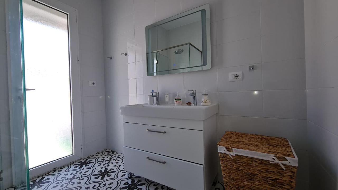 Ferienwohnung Rocknest Sea View Penthouse Sarandë Exterior foto