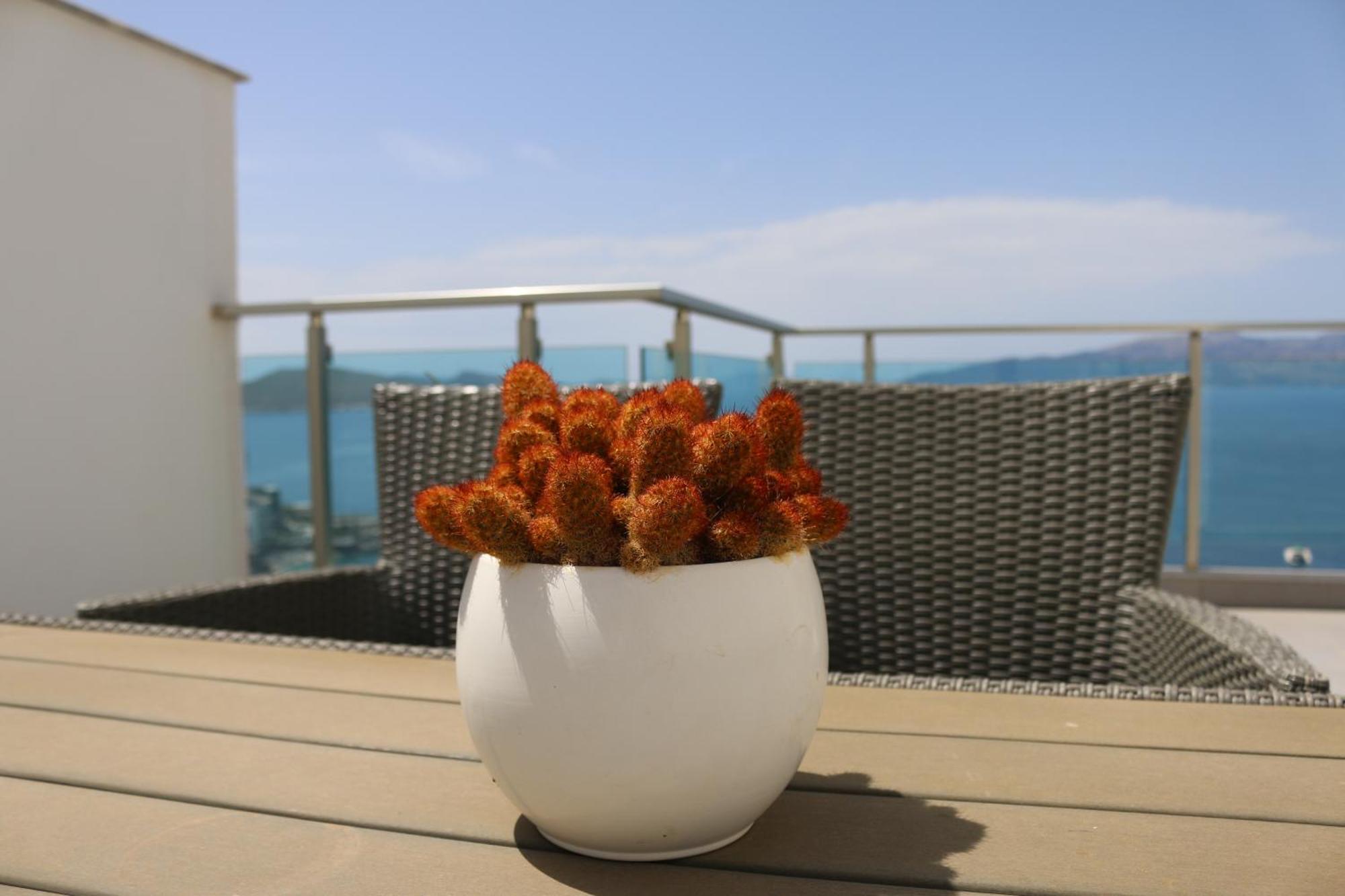 Ferienwohnung Rocknest Sea View Penthouse Sarandë Exterior foto
